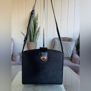 Louis Vuitton Epi Crossbody Bag EXCELLENT  Condition
